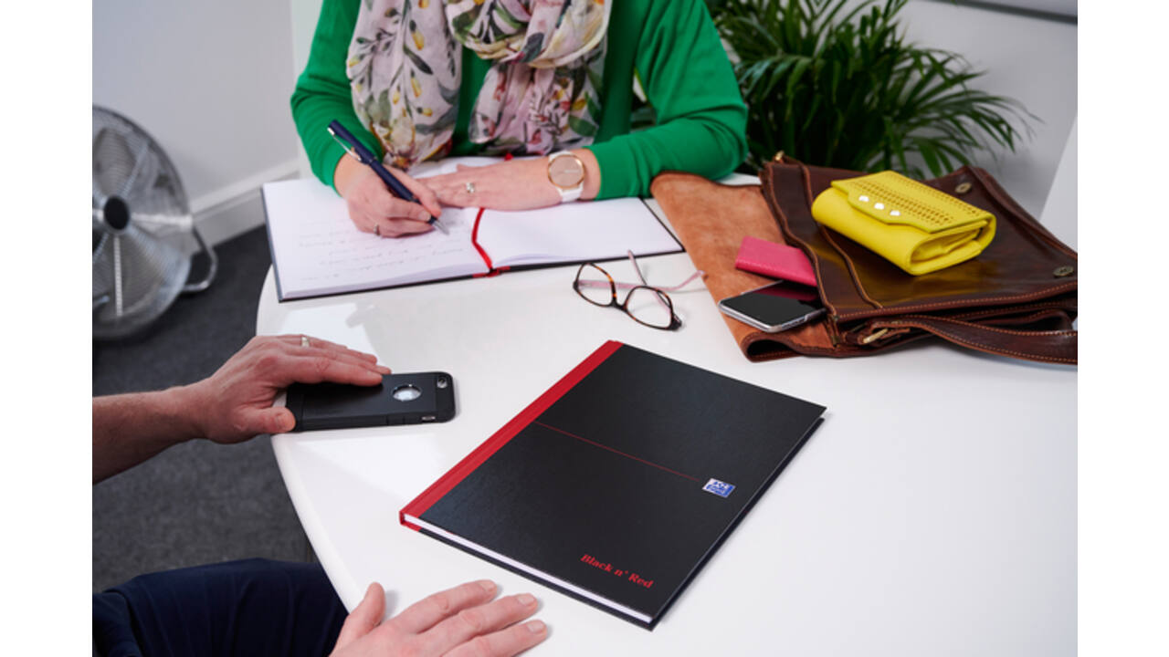 Notitieboek Oxford Black n' Red A4 96vel blanco