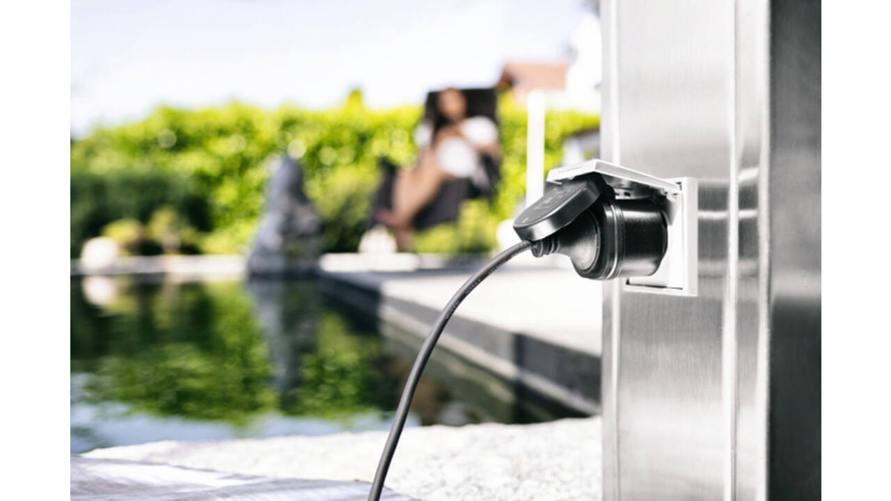 Stekkerdoos Brennenstuhl WIFI Connect voor buiten 3000W zwart