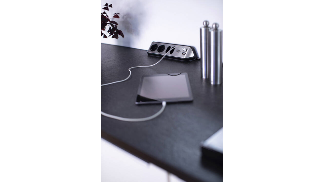 Stekkerdoos Brennenstuhl bureau Estilo 4 voudig inclusief 2 USB 2 meter zwart/zilver