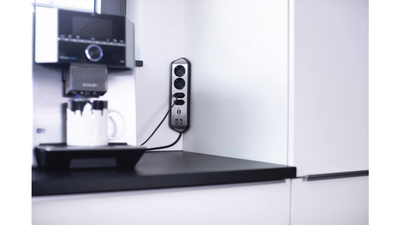 Stekkerdoos Brennenstuhl bureau Estilo 4 voudig inclusief 2 USB 2 meter zwart/zilver