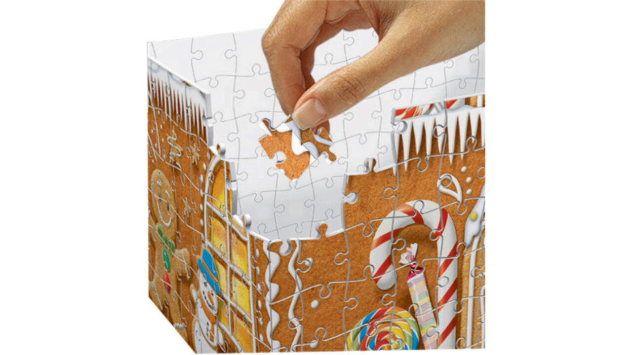 3D puzzel Ravensburger Kerst Gingerbread House Night Edition 216 stukjes
