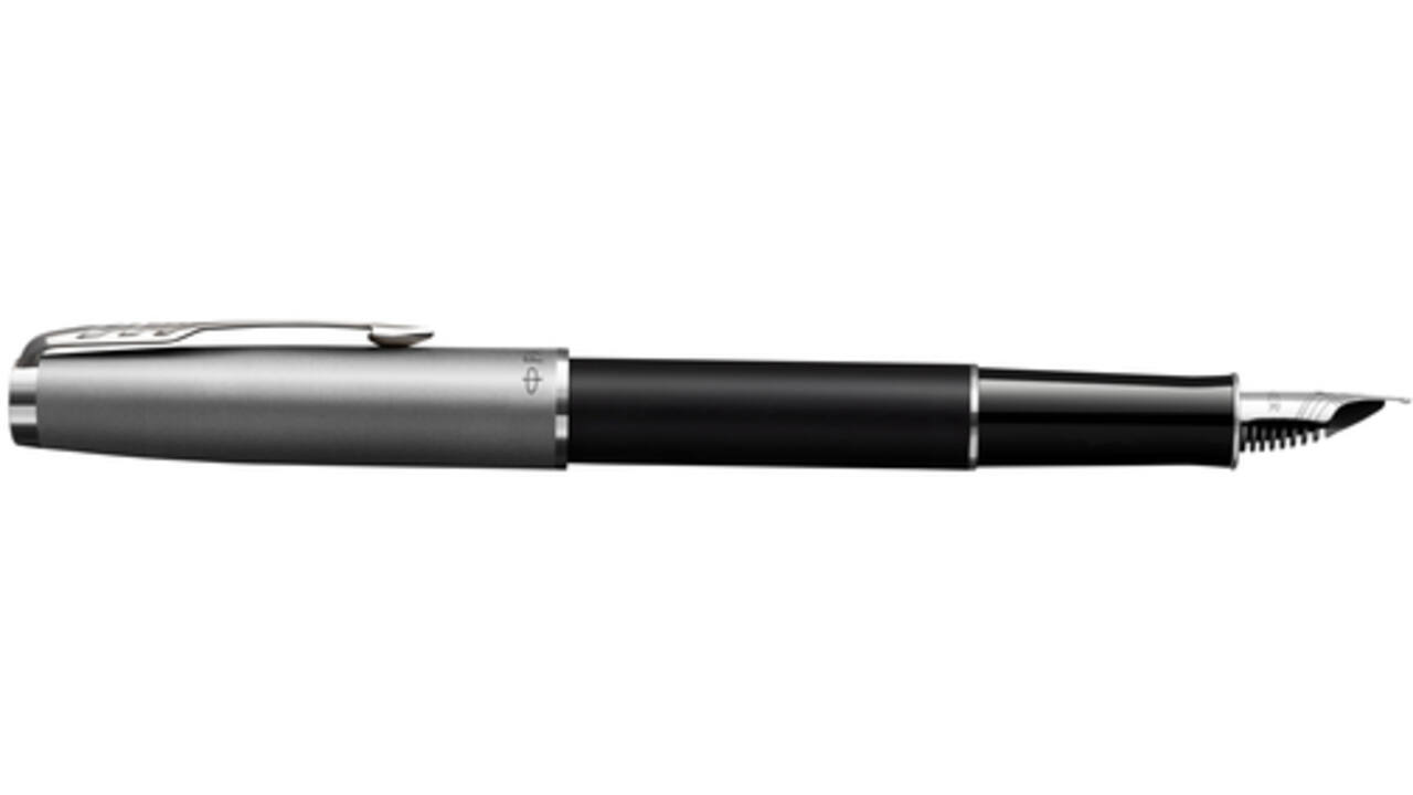 Vulpen Parker Sonnet Essential black lacquer CT medium