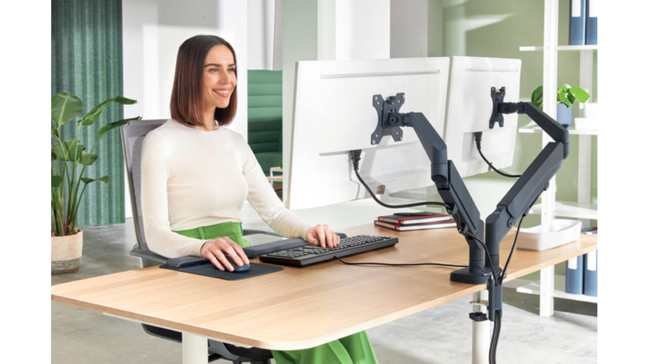 Monitorarm Leitz Ergo ruimtebesparend dubbele monitorarm