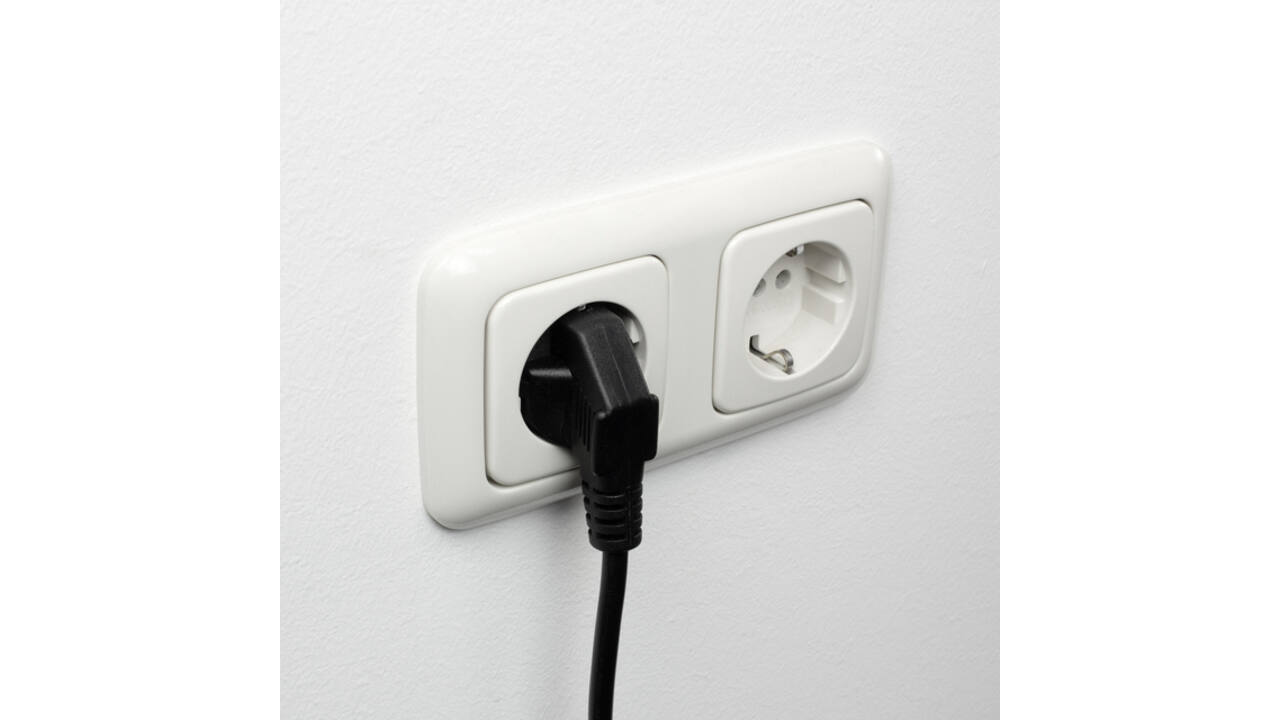 Kabel ACT Netsnoer CEE 7/7 male - C13 zwart 1.5 meter