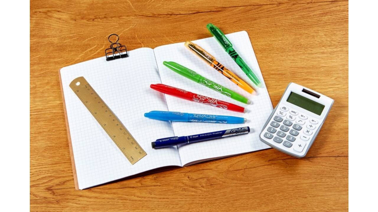 Rollerpen PILOT friXion medium zwart blister à 1 stuk + 3 vullingen