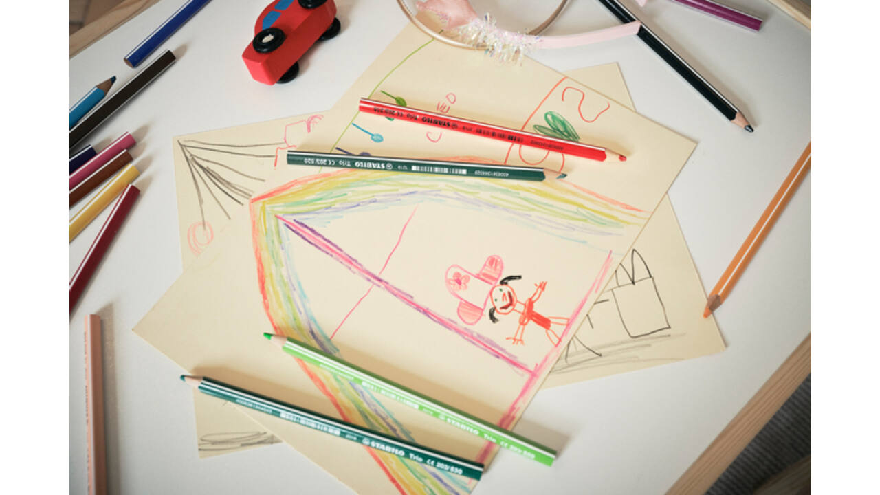 Kleurpotloden STABILO 203 Trio dik assorti kartonnen etui à 12 stuks