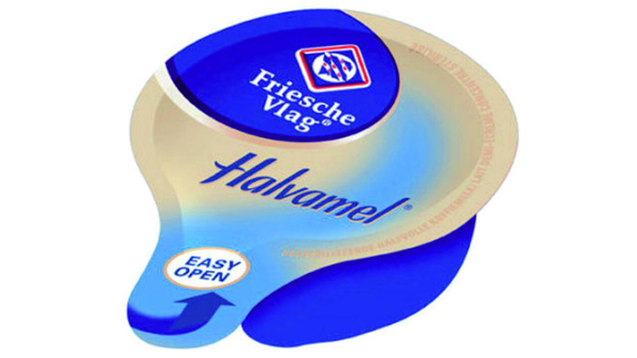 Koffiemelk Friesche vlag halvamel 7,5 gram 10 cups