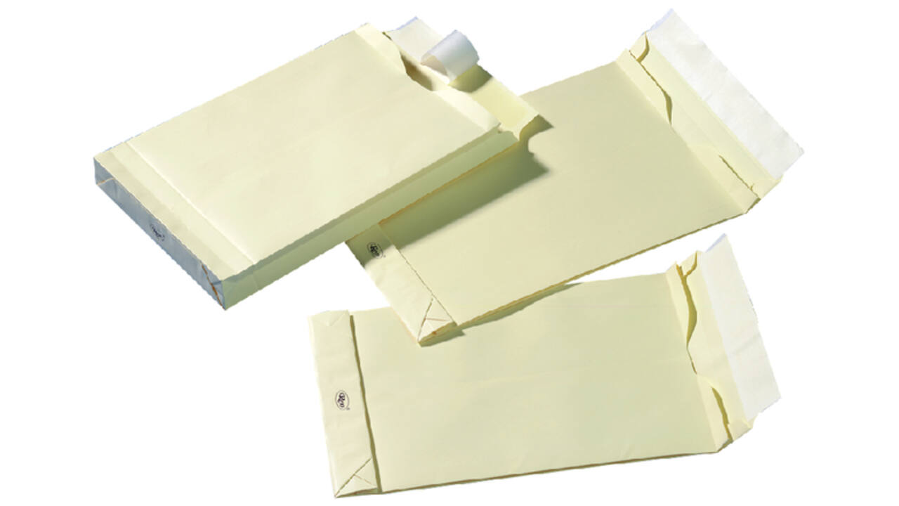 Envelop Quantore monsterzak 229x324x38mm zelfkl creme 125st