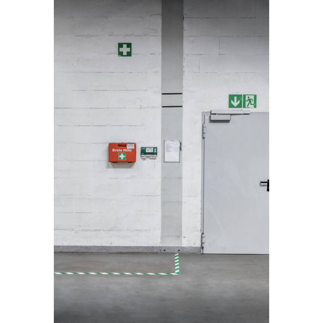 Vloermarkeringstape DURALINE 50mmx30m groen-wit