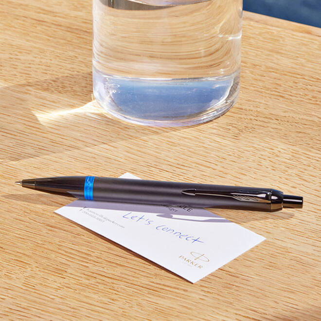 Balpen Parker IM black blue vibrant ring medium blister à 1 stuk
