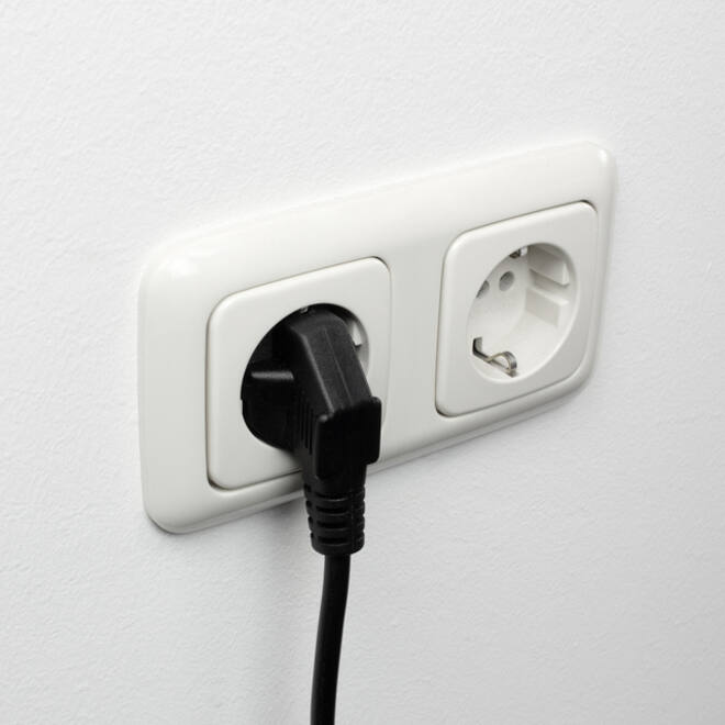 Kabel ACT Netsnoer CEE 7/7 male - C13 zwart 1.5 meter