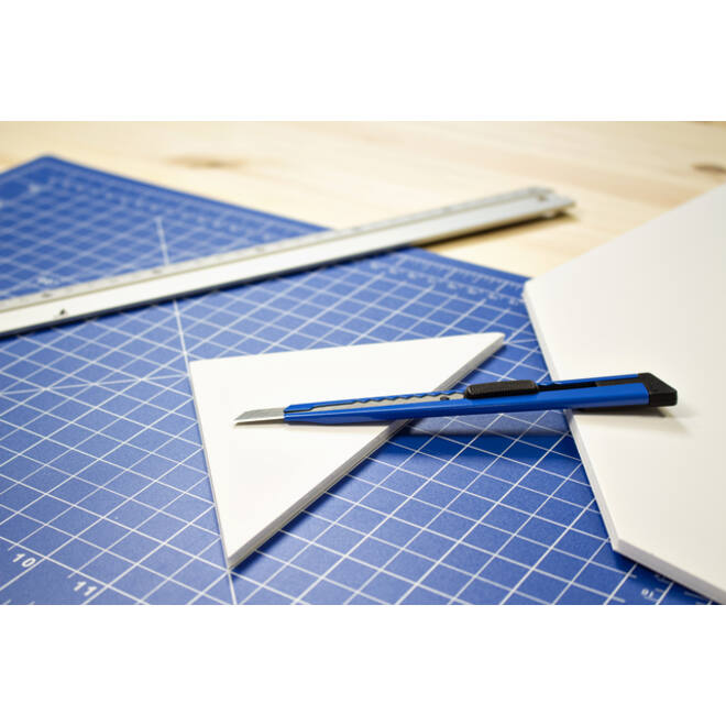 Snijmes Westcott office 9mm met schuifsluiting en metalen houder blauw
