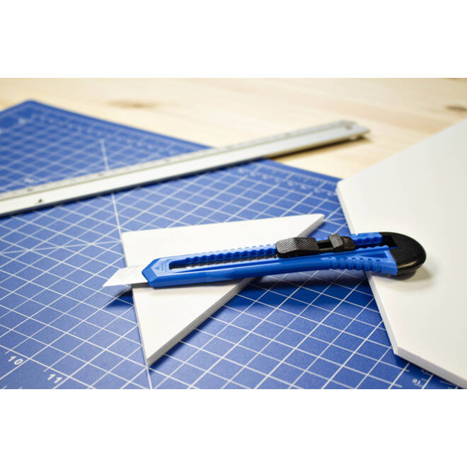 Snijmes Westcott office 18mm met schuifsluiting blauw