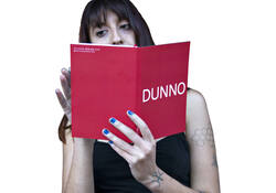 Notitieboek Octàgon DUNNO A5 135x200mm dots rood