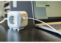 Stekkerblok Brennenstuhl 4 voudig inclusief 2 USB 140cm wit/grijs
