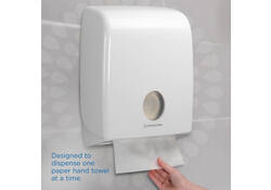 Handdoek Kleenex i-vouw 2-laags 21x21.5cm 15x186stuks wit 6789