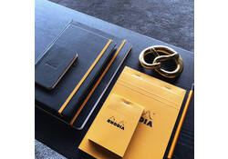 Schrijfblok Rhodia A4 lijn 80 vel 80gr oranje