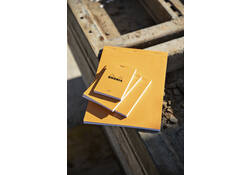 Schrijfblok Rhodia A4 lijn 80 vel 80gr oranje
