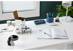 Reliëftape Dymo embossing vinyl 9mm wit op blauw
