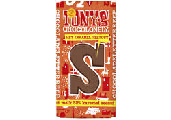 Chocoladeletter Tony's Chocolonely melk karamel zeezout S 180gr